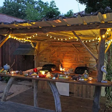 Guest house Camp De Base Ares